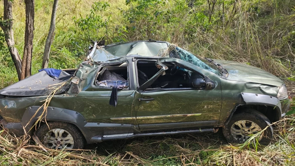 motorista-desaparece-e-e-achado-morto-em-abismo-na-mg-431-em-itauna