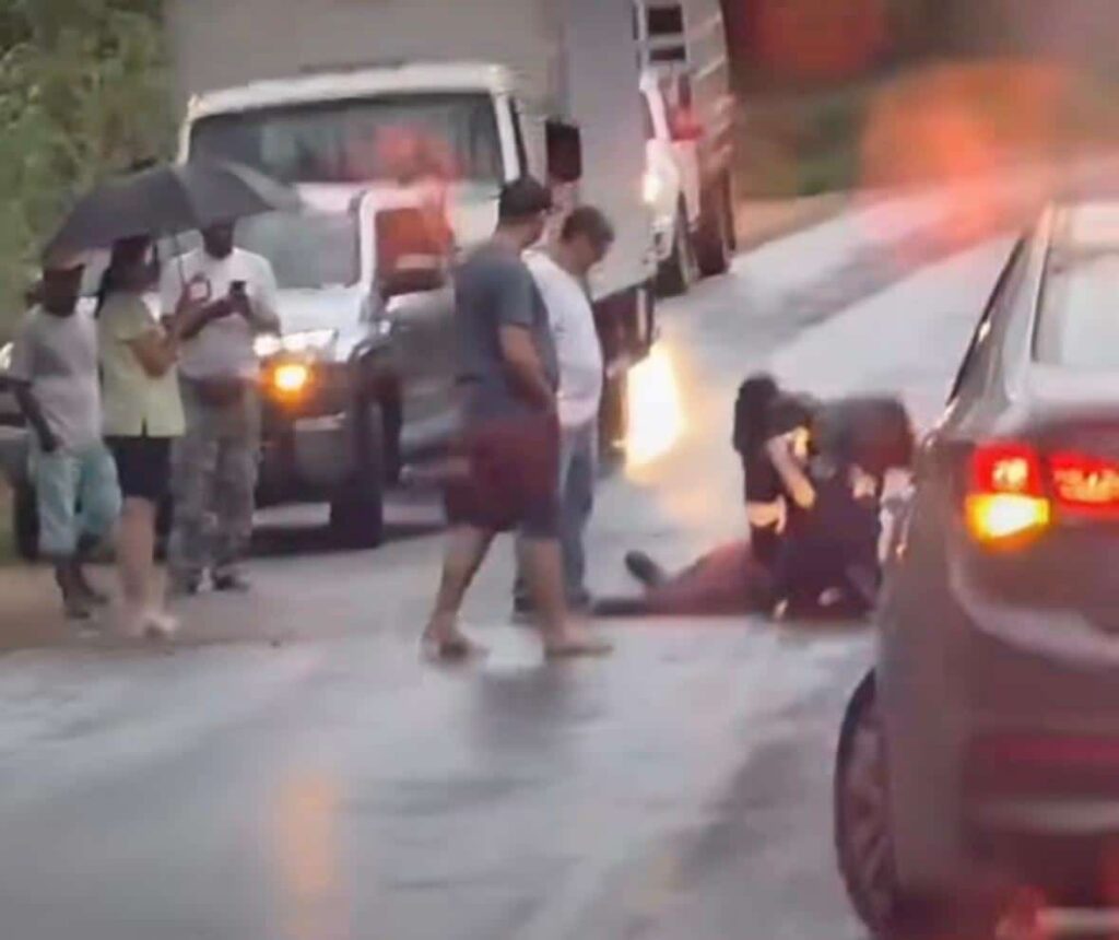 motociclista-morre-apos-perder-o-controle-da-moto-na-mg-260-em-itapecerica