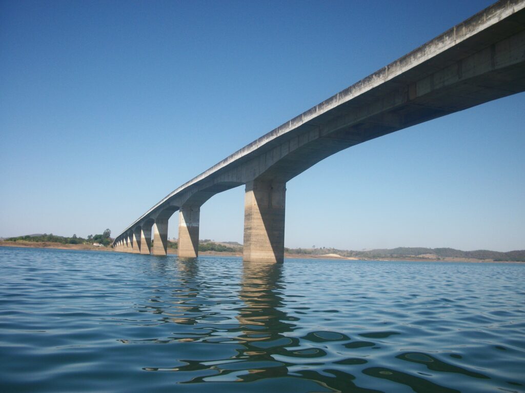 minas-gerais-e-goias-firmam-termo-de-cooperacao-para-integracao-viaria-entre-os-dois-estados