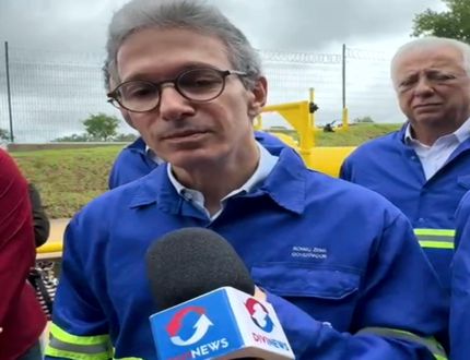 zema-defende-entrega-do-gasoduto,-ataca-gestao-petista-e-confirma-candidatura-a-presidencia-durante-entrevista-em-divinopolis