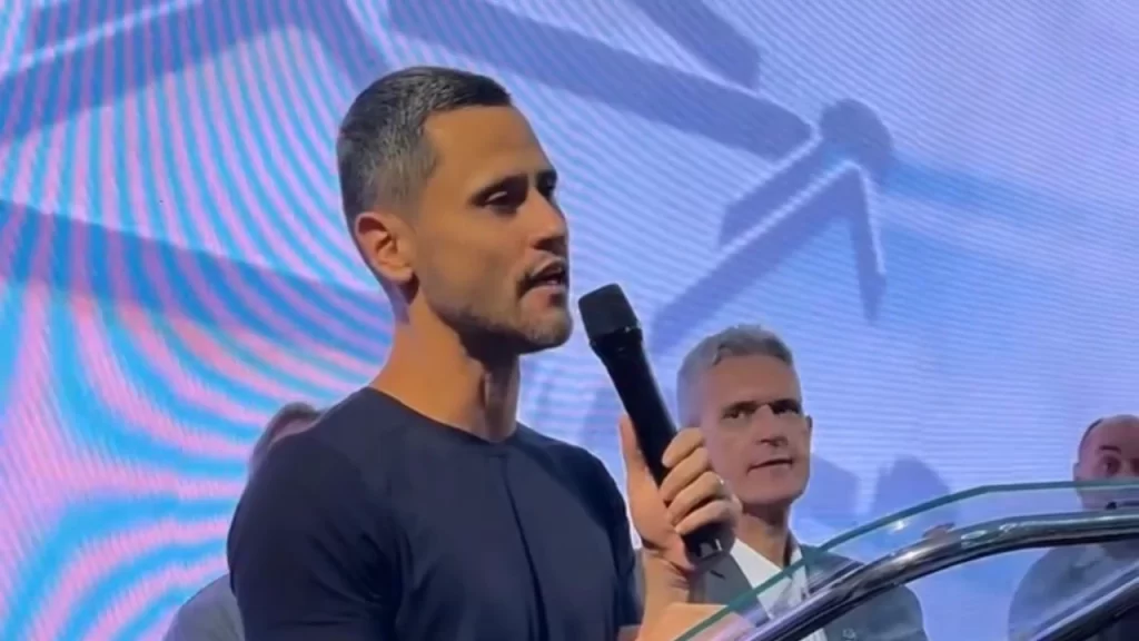 prefeito-detona-evento-de-consorcios:-“r$-1-milhao-parado-aqui,-estou-cansado”