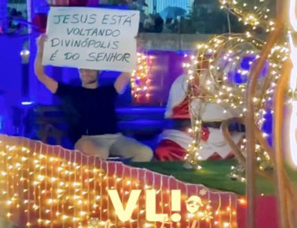 vli-politiza-chegada-do-papai-noel-em-divinopolis-e-prefeito-gleidson-azevedo-usa-nome-de-jesus-para-autopromocao-eleitoral
