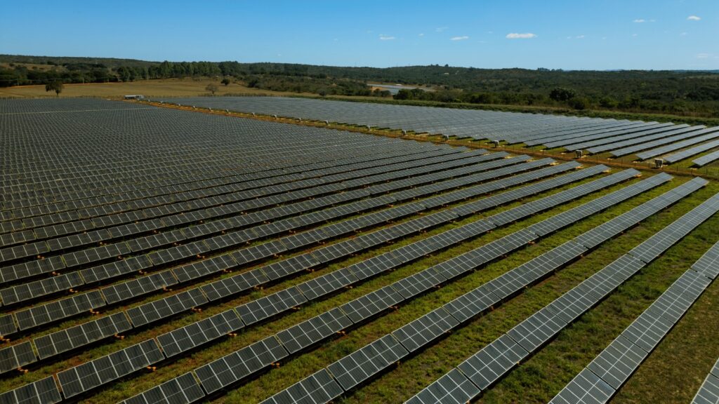 em-novembro,-cemig-sim-oferece-economia-em-dobro-na-conta-de-luz-com-energia-solar
