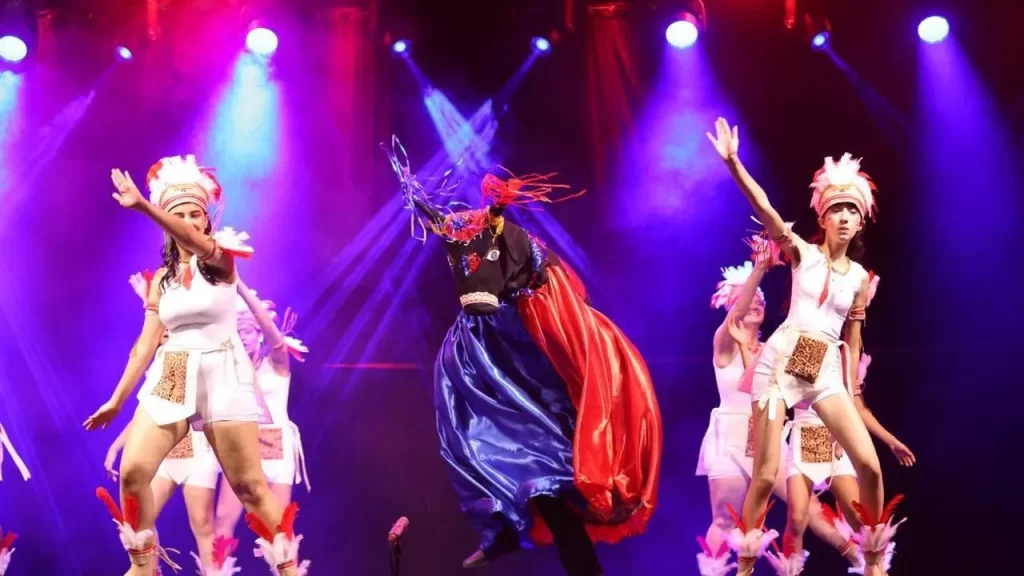 depois-de-encantar-a-praca-do-santuario,-“volta-ao-mundo”-retorna-ao-teatro-usina-gravata