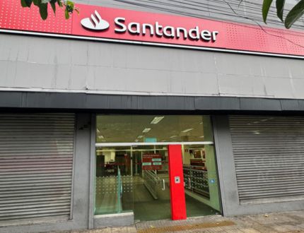 mais-dinheiro:-banco-santander-vence-licitacao-e-paga-r$-16,2-milhoes-pela-folha-de-pagamento-de-quase-9-mil-servidores-municipais-de-divinopolis