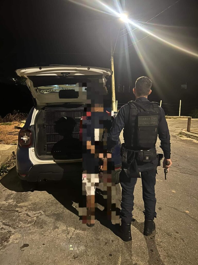 acoes-da-guarda-municipal-em-nova-serrana-terminam-com-moto-adulterada-apreendida-e-traficante-preso