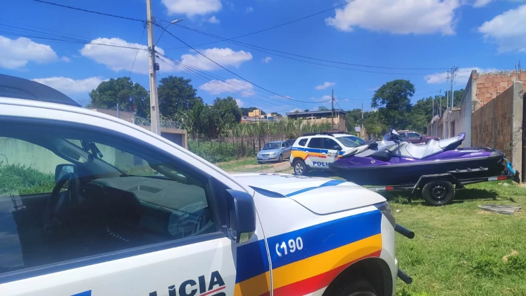 divinopolis:-pm-recupera-jet-ski-furtado-e-prende-suspeito-de-receptacao