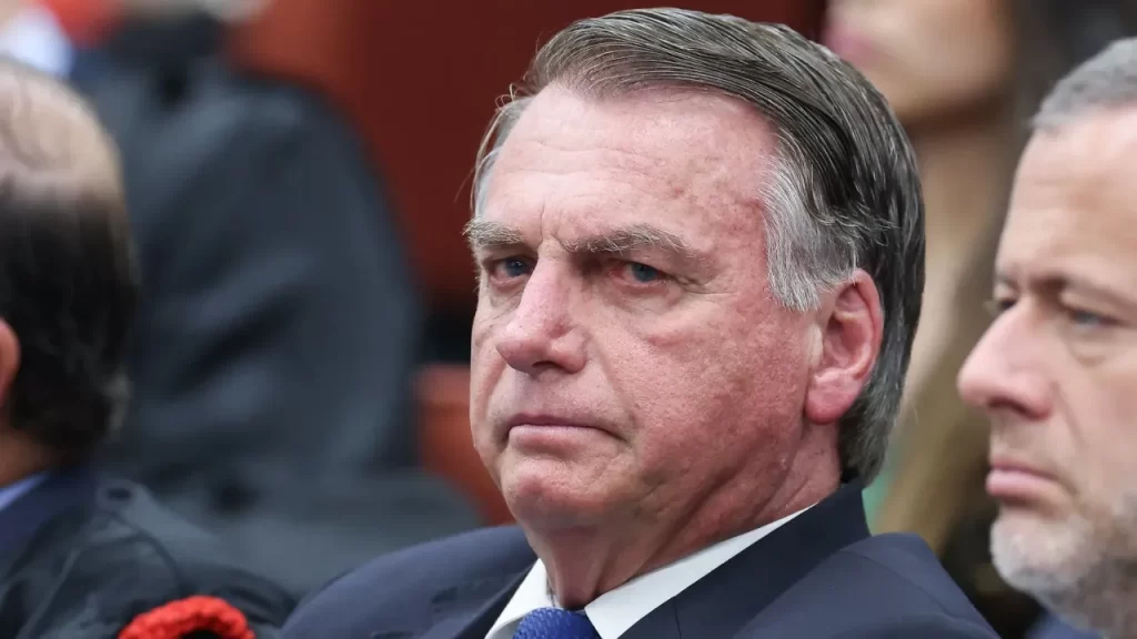 moraes-decreta-cumprimento-da-pena-de-bolsonaro
