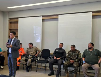 cobranca-por-melhorias-urgentes-no-transito-domina-reuniao-da-acasp-em-divinopolis