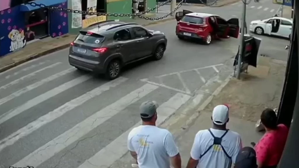 pcmg-prende-dupla-por-roubo,-sequestro-relampago-e-extorsao-em-itauna