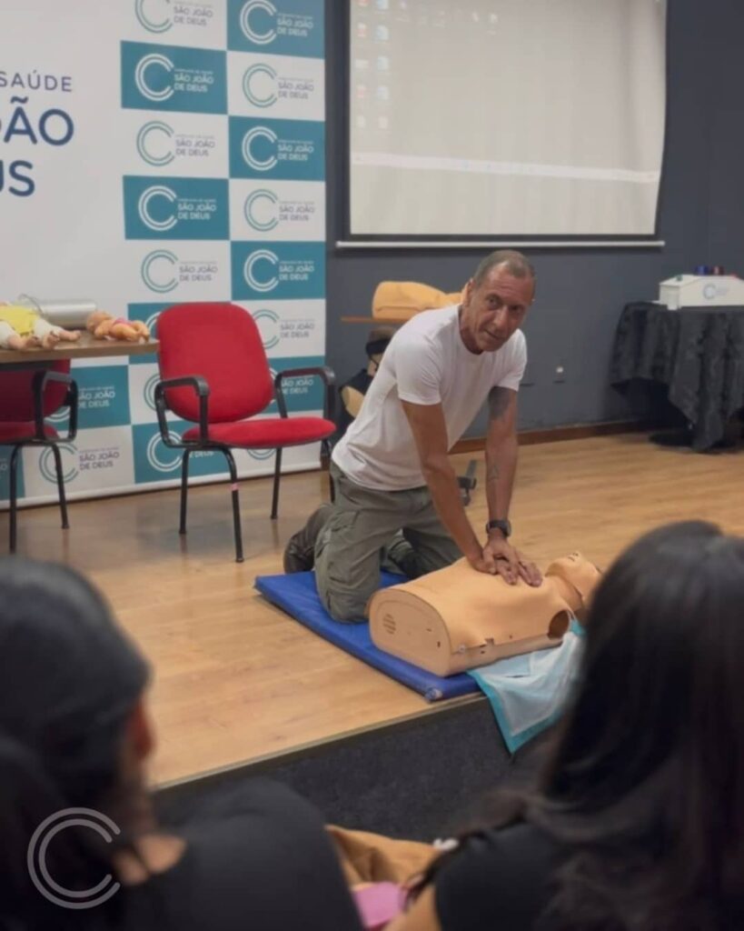 escola-tecnica-sao-joao-de-deus-realiza-aulao-gratuito-de-primeiros-socorros-e-reforca-a-excelencia-de-seu-corpo-docente