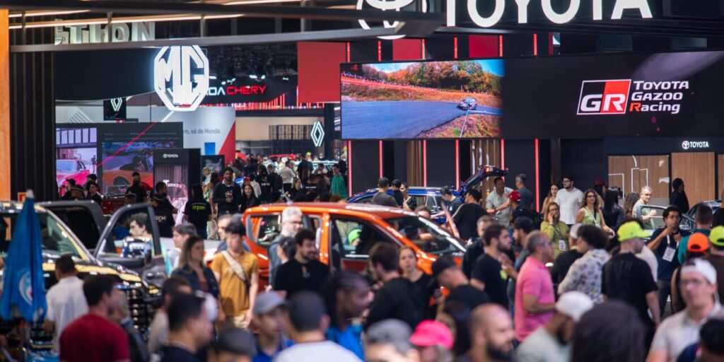 salao-do-automovel-reformula-estandes-e-atrai-bom-publico