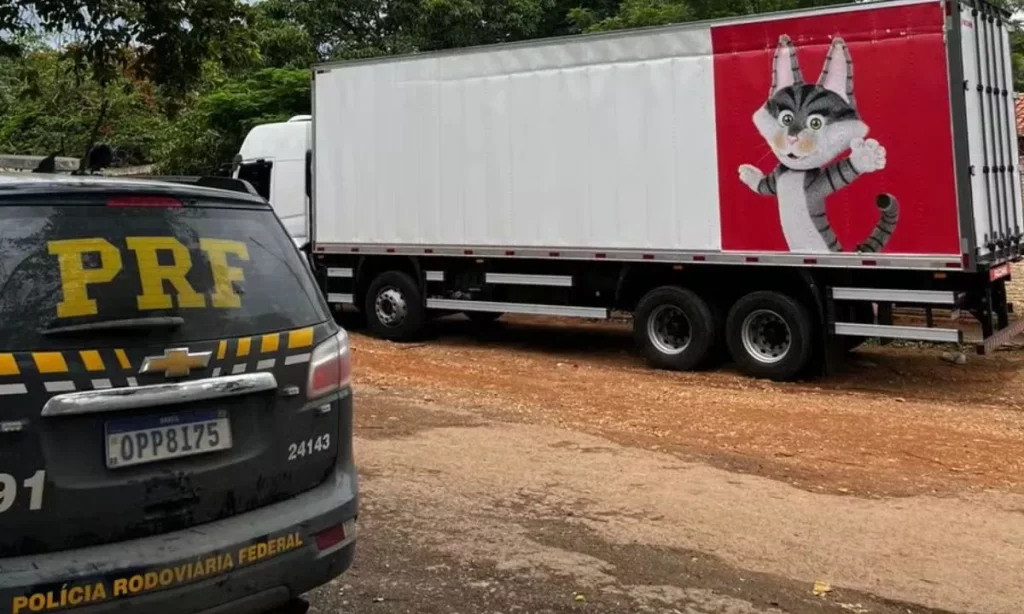 caminhao-furtado-em-bom-despacho-e-recuperado-em-montes-claros