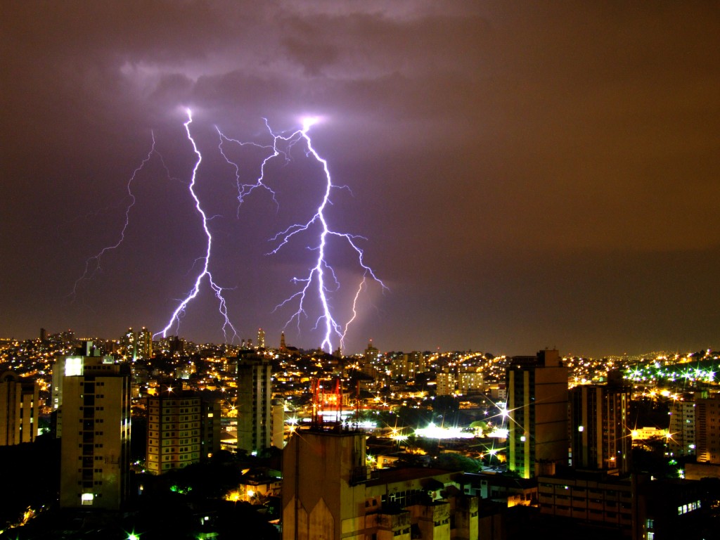 cemig-reforca-alertas-de-seguranca-para-tempestades-e-aumento-de-raios-durante-o-periodo-chuvoso