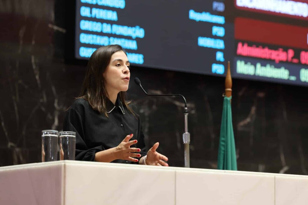 projeto-da-deputada-lohanna-de-doacao-do-hospital-regional-em-divinopolis-avanca-na-almg-e-segue-para-votacao-em-plenario