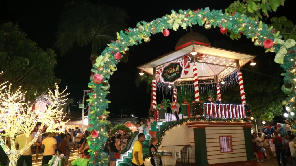 voce-conhece-a-cidade-mineira-que-vira-atracao-natalina-e-encanta-turistas?