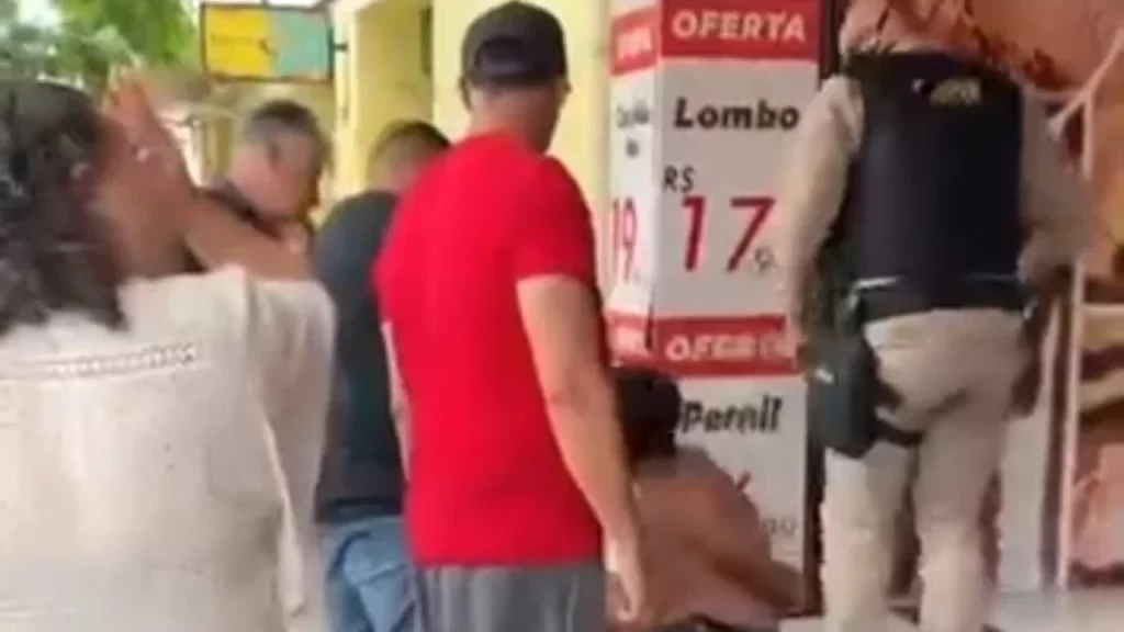 homem-esfaqueia-pessoas-na-avenida-primeiro-de-junho-em-divinopolis