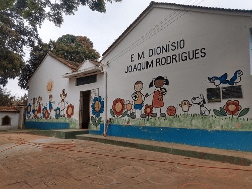 mae-denuncia-caos-e-descaso-em-escola-municipal-do-jardim-copacabana,-em-divinopolis