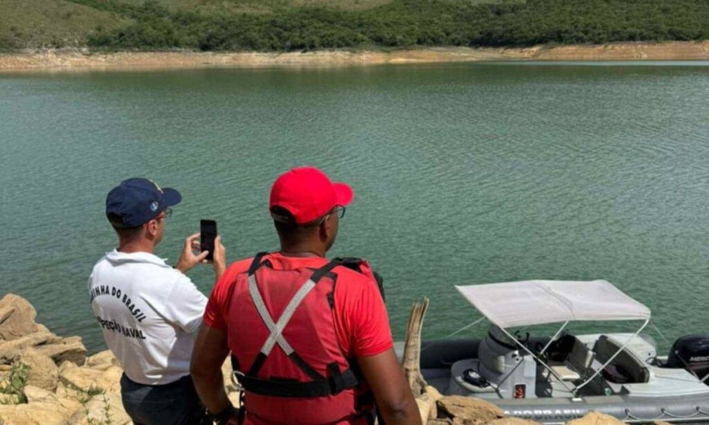 acidente-com-barco-em-guape-deixa-morador-de-divinopolis-desaparecido-e-buscas-seguem-no-rio-grande