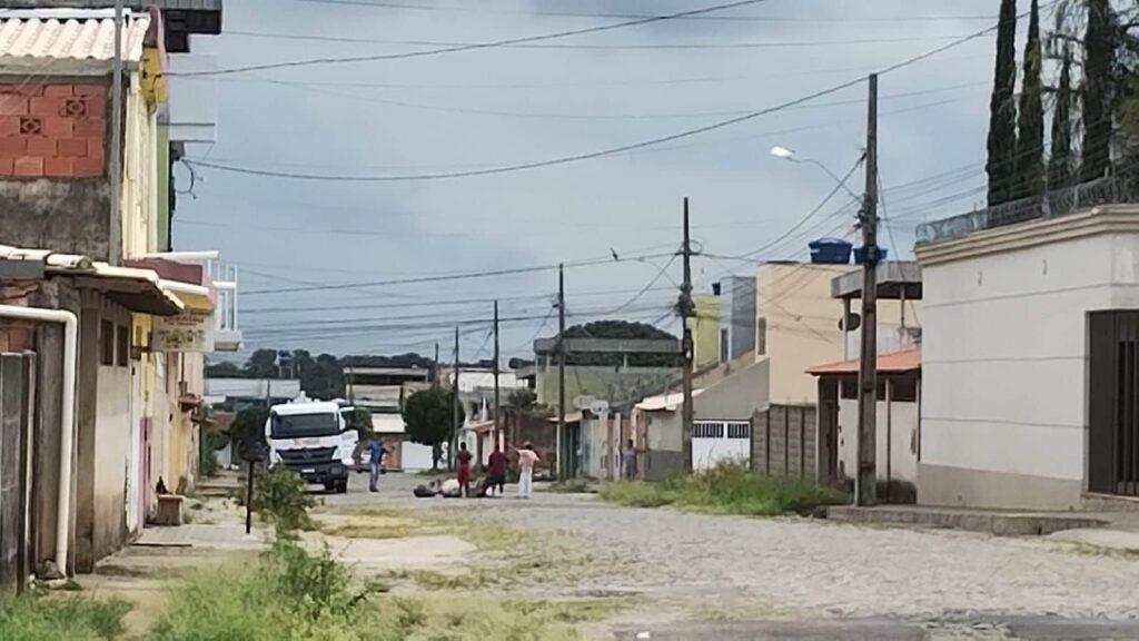 populacao-se-revolta-com-falta-de-agua-e-copasa-corre-para-localizar-vazamento-oculto-na-regiao-sudeste-de-divinopolis