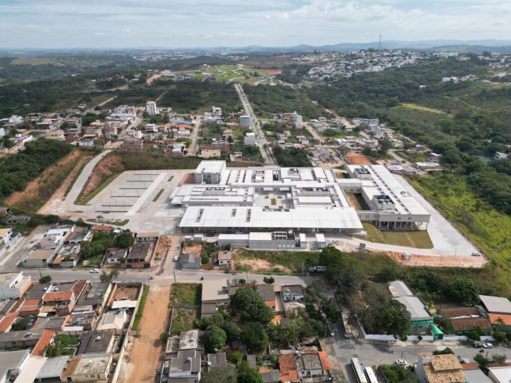 almg-aprova-em-definitivo-projeto-que-doa-hospital-regional-de-divinopolis-a-ufsj