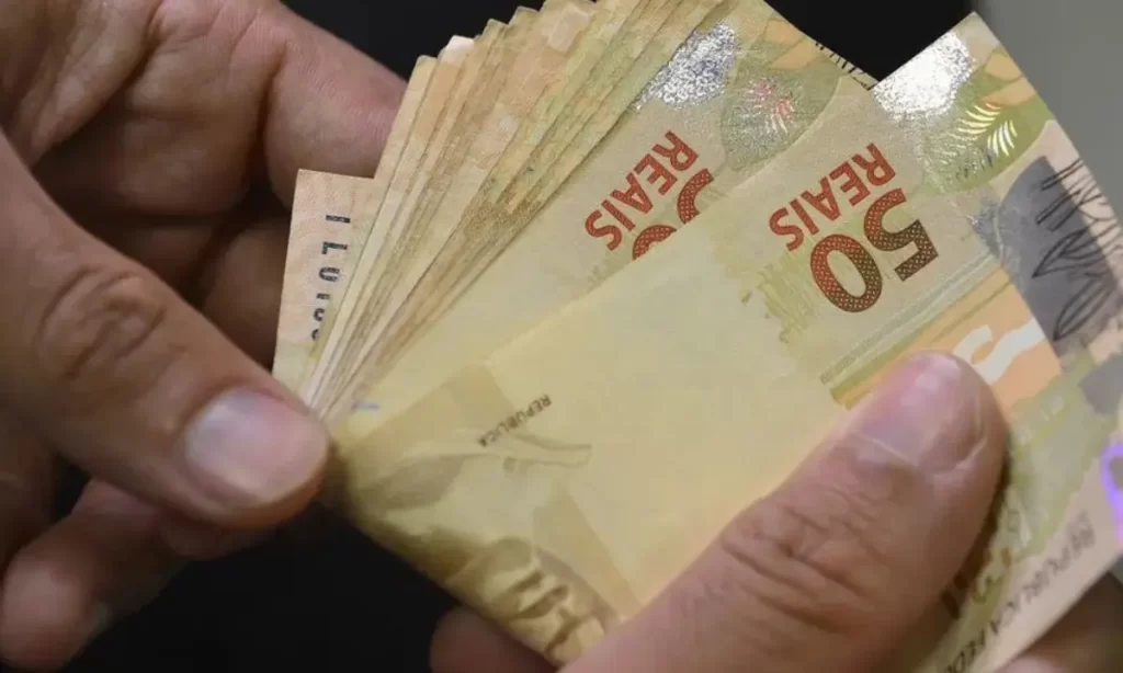 segunda-parcela-do-13o-salario-deve-cair-ate-sexta-feira