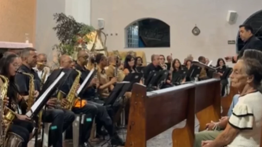 cantata-de-natal-leva-musica-e-emocao-a-igrejas-de-divinopolis