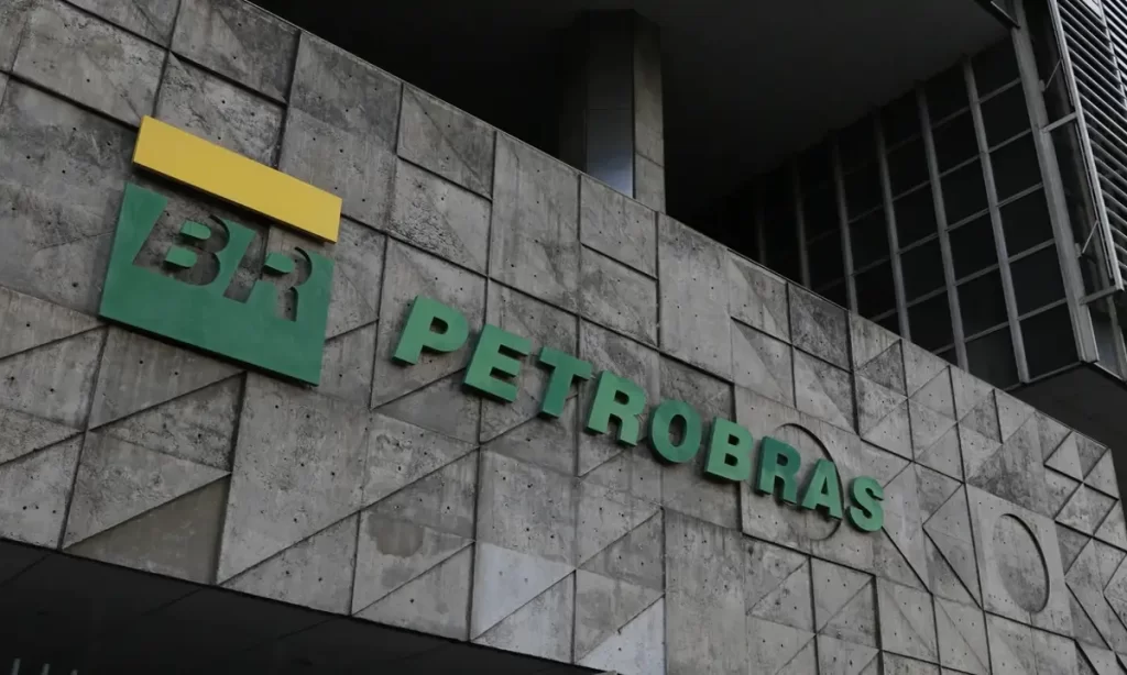 greve-nacional-dos-petroleiros-ganha-forca-e-amplia-adesoes-em-varios-estados