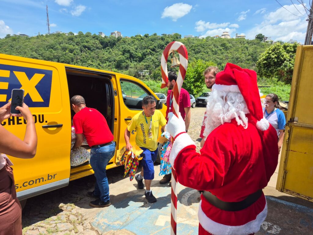 copasa-participa-pelo-sexto-ano-da-campanha-natal-dos-correios-em-divinopolis