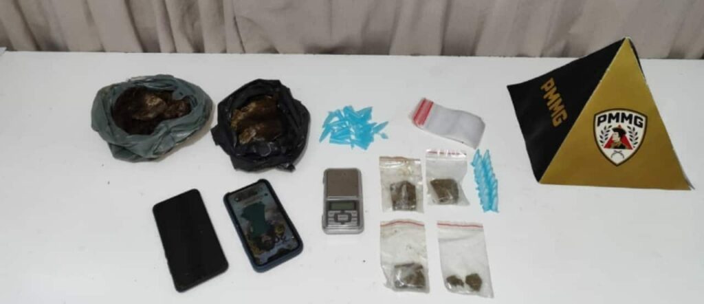 pm-prende-dois-traficantes-durante-operacao-natalina-em-carmo-do-cajuru