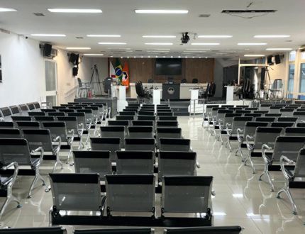 camara-municipal-de-divinopolis-esclarece-reajuste-futuro-de-salarios-dos-vereadores-e-ampliacao-do-numero-de-cadeiras-de-17-para-19