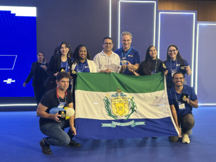 nova-serrana-conquista-selo-ouro-do-sebrae-e-se-consolida-como-referencia-em-atendimento-ao-empreendedor