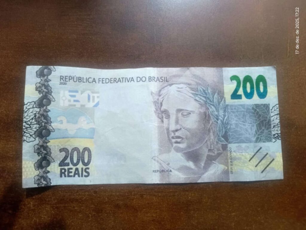 casal-golpista-e-preso-apos-efetuar-pagamento-com-nota-falsa-em-divinopolis