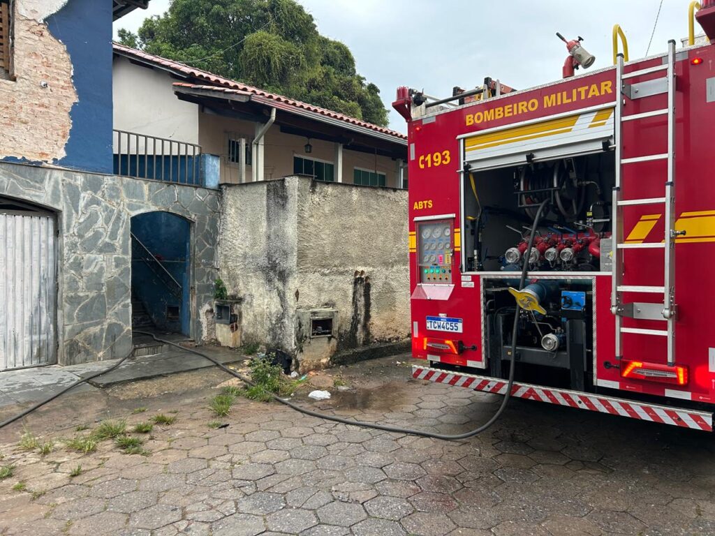 trote-criminoso-e-incendio-mobilizam-bombeiros-em-formiga-e-oliveira