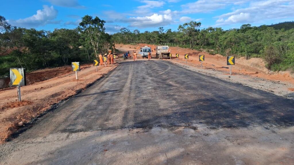 trafego-e-restabelecido-na-lmg-655-e-encerra-transtornos-no-acesso-a-botumirim