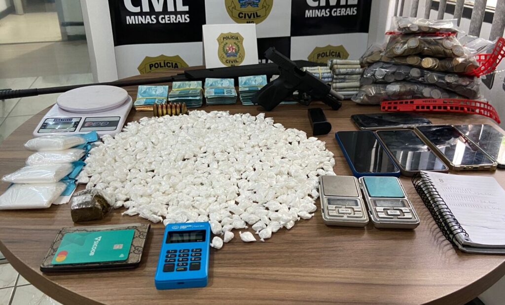 operacao-“campo-minado”-prende-oito-por-trafico-e-apreende-mil-papelotes-de-cocaina-em-bom-despacho