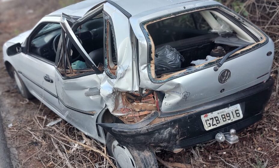 motorista-com-sintomas-de-embreaguez-provoca-acidente-na-lmg-818-a-poucos-metros-de-blitz-em-para-de-minas