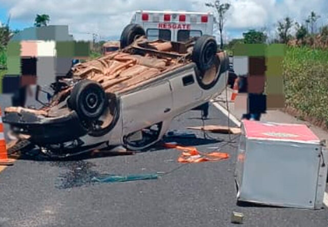 colisao-frontal-na-br-262-deixa-seis-feridos,-um-em-estado-grave