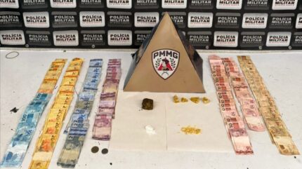 homem-apontado-como-distribuidor-de-drogas-e-preso-pela-pm-durante-operacao-no-alto-sao-joao-de-deus,-em-divinopolis