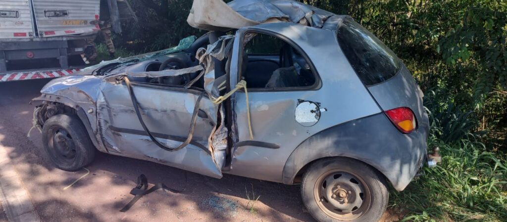 idoso-de-80-anos-fica-gravemente-ferido-apos-acidente-na-mg-050-em-itauna
