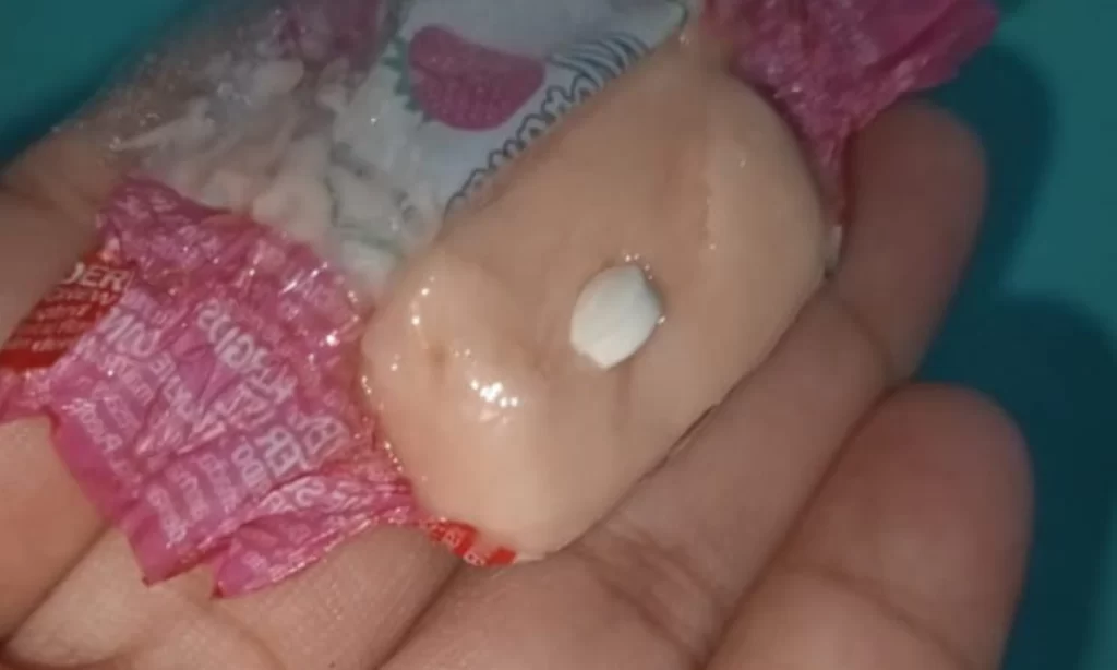 crianca-passa-mal-apos-comer-bala-distribuida-por-suspeitos-vestidos-de-papai-noel-em-sao-goncalo-do-para