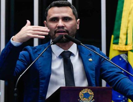 encontro-de-menin-e-roscoe-com-cleitinho-expoe-pressao-para-tirar-senador-da-disputa-em-minas