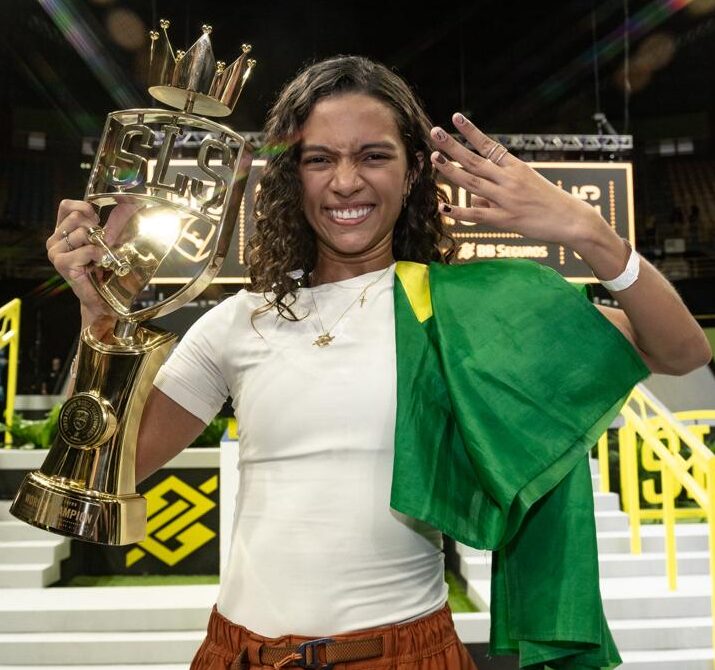 rayssa-leal-faz-historia:-tetracampea-mundial-de-skate-street-no-super-crown-2025