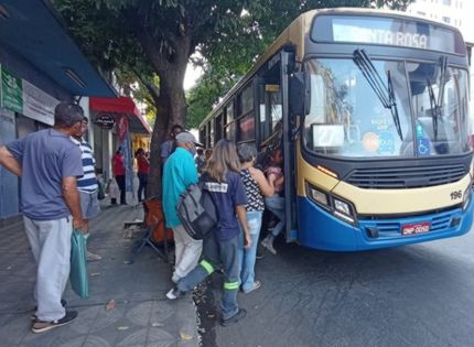 transporte-publico-a-beira-do-colapso-em-divinopolis:-congelamento-do-preco-das-passagens-ja-custou-r$-35-milhoes-e-ameaca-greve-geral