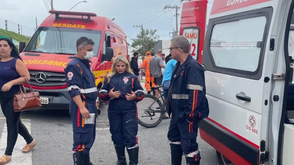 motociclista-morre-em-acidente-com-carro-e-poste-em-itauna