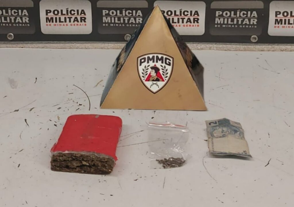 droga-escondida-no-colchao-leva-pm-a-prender-traficante-no-bairro-halim-souki-em-divinopolis