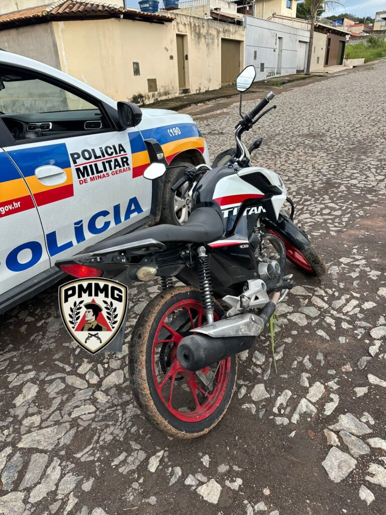 ladrao-com-varias-passagens-e-preso-pela-pm-apos-furto-de-motocicleta-no-bairro-planalto-em-divinopolis