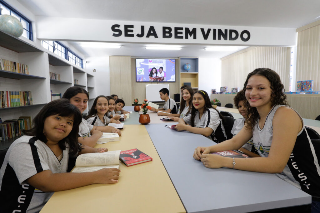 dia-internacional-da-educacao-destaca-avancos-na-rede-estadual-de-minas-gerais