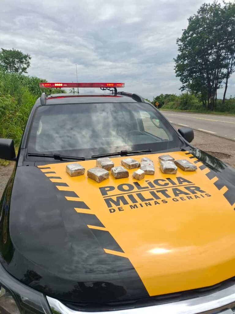 tetraplegico-e-preso-por-trafico-de-drogas-na-br-494-em-nova-serrana,-com-crack-escondido-na-fralda;-veja-o-video