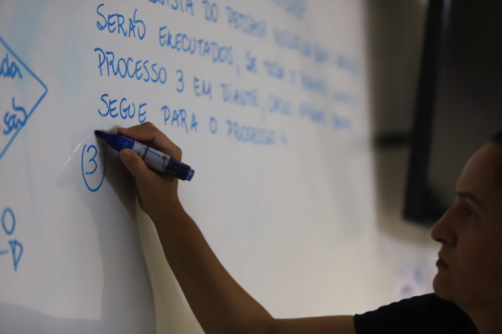 secretaria-de-educacao-de-minas-gerais-publica-resolucao-com-criterios-para-contratacao-temporaria-em-escolas-indigenas